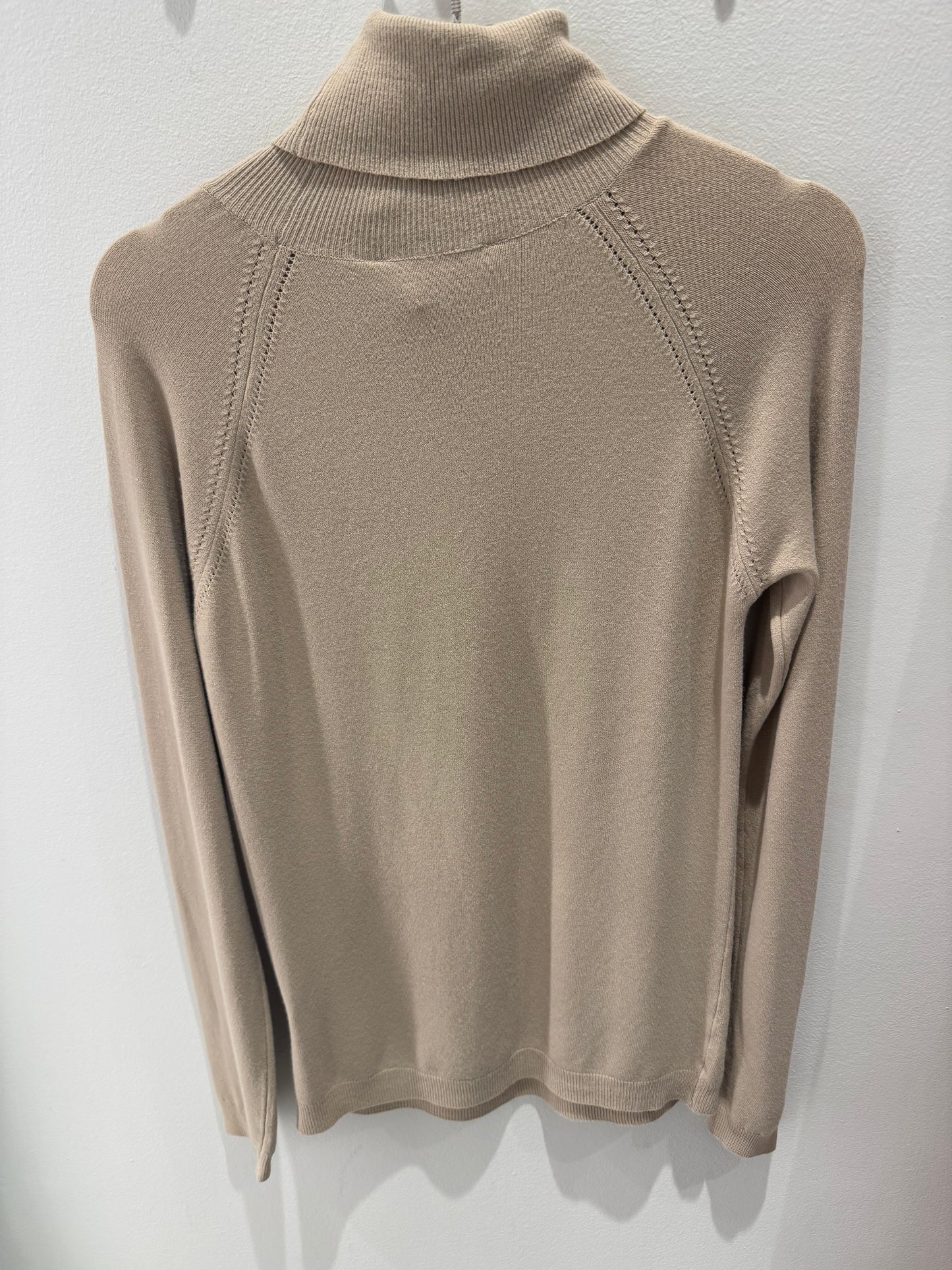 Ecla - Beige Turtleneck
