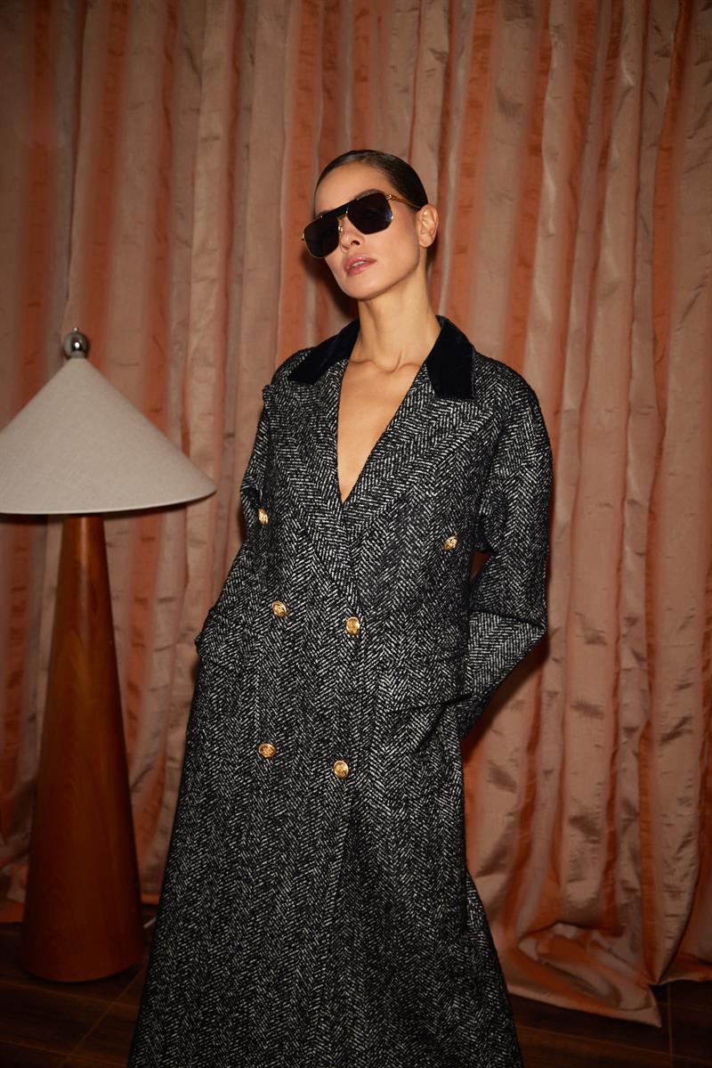 Setre Coat Black White