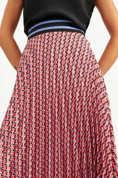 Red Skirt - Setre